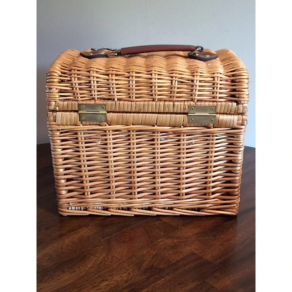 Picnic Time Wicker Picnic Basket Set for 2 Wine Glasses Cork Puller & Napkins